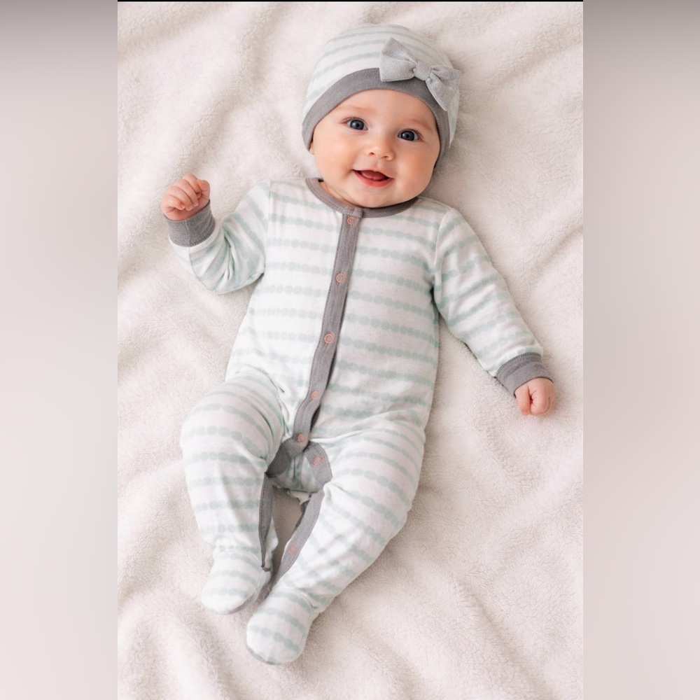 Baby Girl Cloud 9 Onesie & hat set. Sz 3-6 mos. Nwt